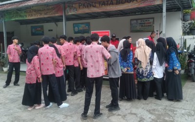 Kolaborasi Edukasi dan Industri, MAN 1 Kota Sukabumi Terima Program Berbagi dari PT Nissin Foods Indonesia