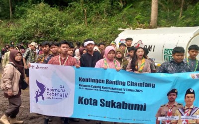 Pramuka MAN 1 Kota Sukabumi Semarakkan Devile dan Karnaval Raimuna Cabang IV