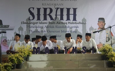 Gema Shalawat Menggetarkan Langit Madrasah, Tim Hadroh MAN 1 Kota Sukabumi Iringi Khidmatnya Maulid Nabi & SIRAH
