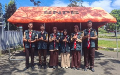 Pramuka MAN 1 Kota Sukabumi Siaga di Pos Terpadu Idulfitri 1447 H dengan Jargon “MENYALA”