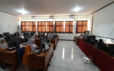 Hari Kedua OSN-K 2026, Siswa MAN 1 Kota Sukabumi Asah Prestasi dan Nalar Ilmiah di Bidang Fisika, Kimia, dan Ekonomi