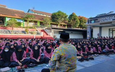 Pembentukan Karakter Religius Melalui Kegiatan Pembiasaan di MAN 1 Kota Sukabumi