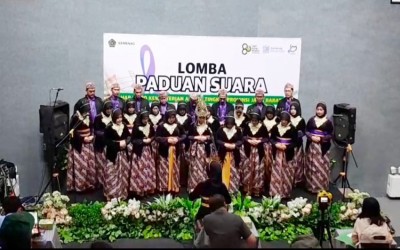 Tujuh GTK MAN 1 Kota Sukabumi Berpartisipasi dan Berprestasi pada Lomba Paduan Suara HAB Kemenag Jabar