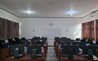 Meski Tertunda, Prestasi Tetap Diusahakan: Siswa MAN 1 Kota Sukabumi Jalani TKA Susulan 2025