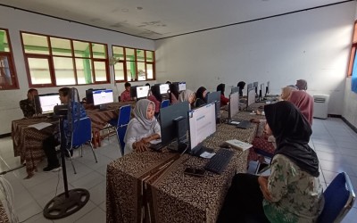 MAN 1 Kota Sukabumi Gelar Gladi Bersih TKA Hari Kedua Gunakan PC All-in-One Bantuan Sarpras Kemenag RI