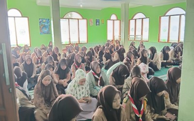 Pagi Penuh Berkah, MAN 1 Kota Sukabumi Hidupkan Pembiasaan Keagamaan di Masjid Daarut Tarbiyah