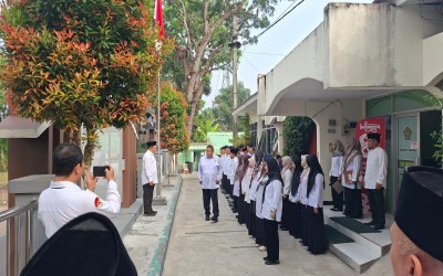 Awali Pekan dengan Semangat Pengabdian: Kepala MAN 1 Kota Sukabumi Hadiri Apel di Kantor Kemenag Kota Sukabumi