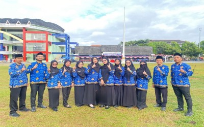 Kolaborasi Pengabdian: MAN 1 Kota Sukabumi Hadiri Upacara HGN & HUT KORPRI 2025 Tingkat Kota