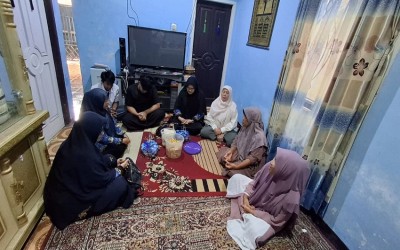 Peduli dan Berbelasungkawa: Sivitas MAN 1 Kota Sukabumi Takziah ke Keluarga Siswa