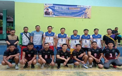 Solid dan Sportif, 7 GTK MAN 1 Kota Sukabumi dan Tim KKMA  Raih Juara 1 Bola Voli HAB Kemenag ke-80