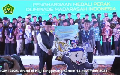Inovasi SMALLOW Antar Fathir Siswa MAN 1 Kota Sukabumi Raih Medali Perak di OMI Riset 2025