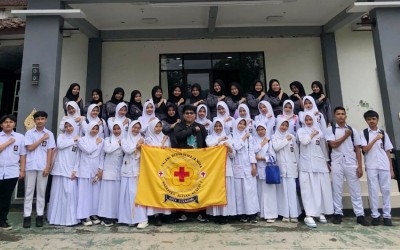 Semangat Kemanusiaan Terus Menyala: Zeilya Keilasya Pimpin PMR MAN 1 Kota Sukabumi