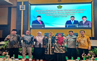 Kepala MAN 1 Kota Sukabumi dan Kaur TU Perkuat Profesionalisme melalui Kegiatan Sinergitas Pengelolaan Tenaga Kependidikan Madrasah Tingkat Jawa Barat Tahun 2026