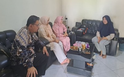 Hangatnya Solidaritas, Keluarga Besar MAN 1 Kota Sukabumi Beri Dukungan untuk Bendahara Komite