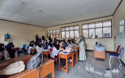 Fiqhunnisaa & Keteladanan Muslimah: MAN 1 Kota Sukabumi Hidupkan Pembiasaan Keputrian