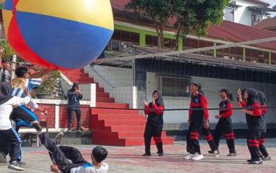Seru dan Penuh Tawa, Lomba Voli Jumbo SPORTIVA 2026 Semarakkan Kebersamaan Siswa MAN 1 Kota Sukabumi