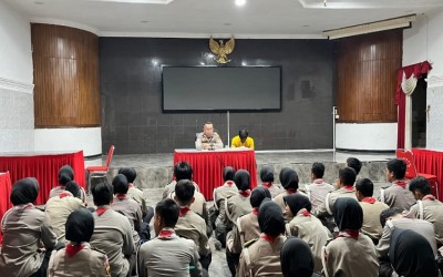Pramuka MAN 1 Kota Sukabumi Ikuti Pembinaan Rutin Saka Bhayangkara, Siap Jadi Pelopor Kamtibmas