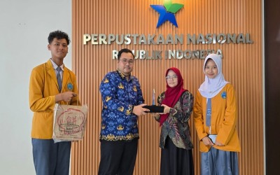 Dari TikTok ke Literasi Akademik: Tim CYBER PHOENIX MAN 1 Kota Sukabumi Lakukan Validasi Penelitian di Perpustakaan Nasional RI