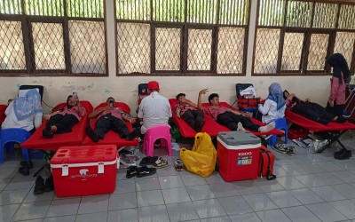 Dari Madrasah Untuk Dunia: Donor Darah Sivitas Akademika MAN 1 Kota Sukabumi Jadi Aksi Nyata Cinta Sesama