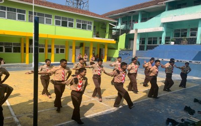 50 Pramuka MAN 1 Kota Sukabumi Ikuti Latihan Tari Kreasi Nusantara Jelang Pagelaran Seni HUT Pramuka 2025