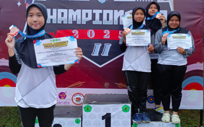 Bidikan Tepat, Prestasi Hebat! Srikandi MAN 1 Kota Sukabumi Juara III Beregu Putri Panahan Standar Nasional 40 Meter