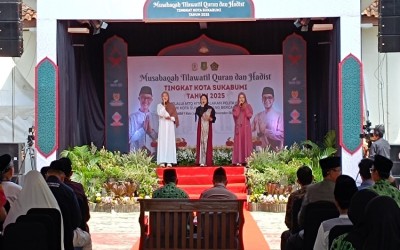 Harmoni Religi di Hari Guru: Siswa MAN 1 Kota Sukabumi Persembahkan Lagu ‘Sang Guru’ pada Pembukaan MTQH 2025