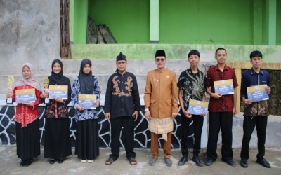 Apresiasi Prestasi, Menginspirasi Generasi: MAN 1 Kota Sukabumi Anugerahkan Penghargaan Juara
