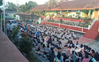 Membangun Generasi Berakhlak Mulia, MAN 1 Kota Sukabumi Gelar Kegiatan Keagamaan Rutin