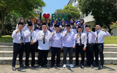 Lulus dengan Cemerlang, Mengabdi dengan Ikhlas: 14 Guru CPNS MAN 1 Kota Sukabumi Resmi Tuntaskan Seminar Aktualisasi BDK Bandung