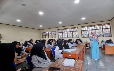 Belajar Jadi Muslimah Seutuhnya: Kegiatan Keputrian Warnai Jumat Berkah di MAN 1 Kota Sukabumi