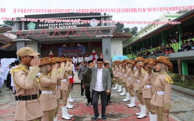 MAN 1 Kota Sukabumi Semarakkan HUT RI ke-80 Lewat GELORA 2025