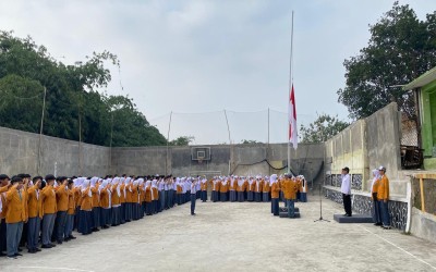 Upacara Bendera Senin, MAN 1 Kota Sukabumi Perkuat Disiplin dan Cinta Tanah Air