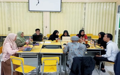 Dari Kolaborasi Lahir Inovasi: Guru Sejarah MAN 1 Kota Sukabumi Ikut Kuatkan Perangkat Pembelajaran Madrasah