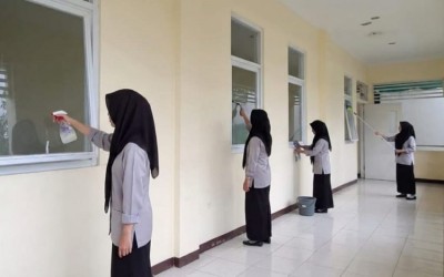Bersih Lingkungannya, Kuat Karakternya: JURASIK Jadi Budaya Positif di MAN 1 Kota Sukabum
