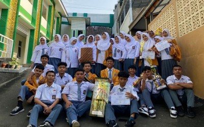 Gebyar Merdeka, Kelas XII-E Tampil Gemilang di GELORA MAN 1 Kota Sukabumi