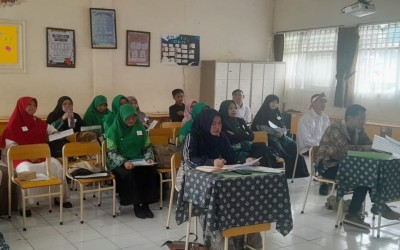 Suara Puisi, Suara Hati: Guru MAN 1 Kota Sukabumi Tampil Membanggakan di Harlah PGM ke-17